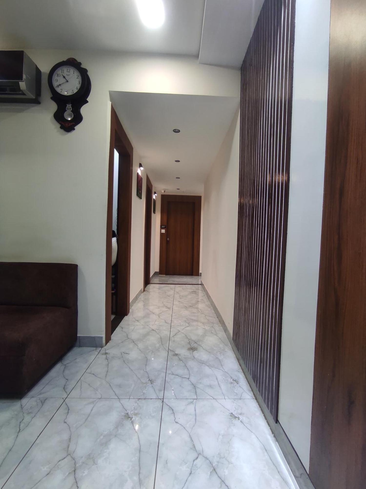 Hotel Earth Inn, Subhash Bridge, Rto Circle, Ahmedabad Extérieur photo
